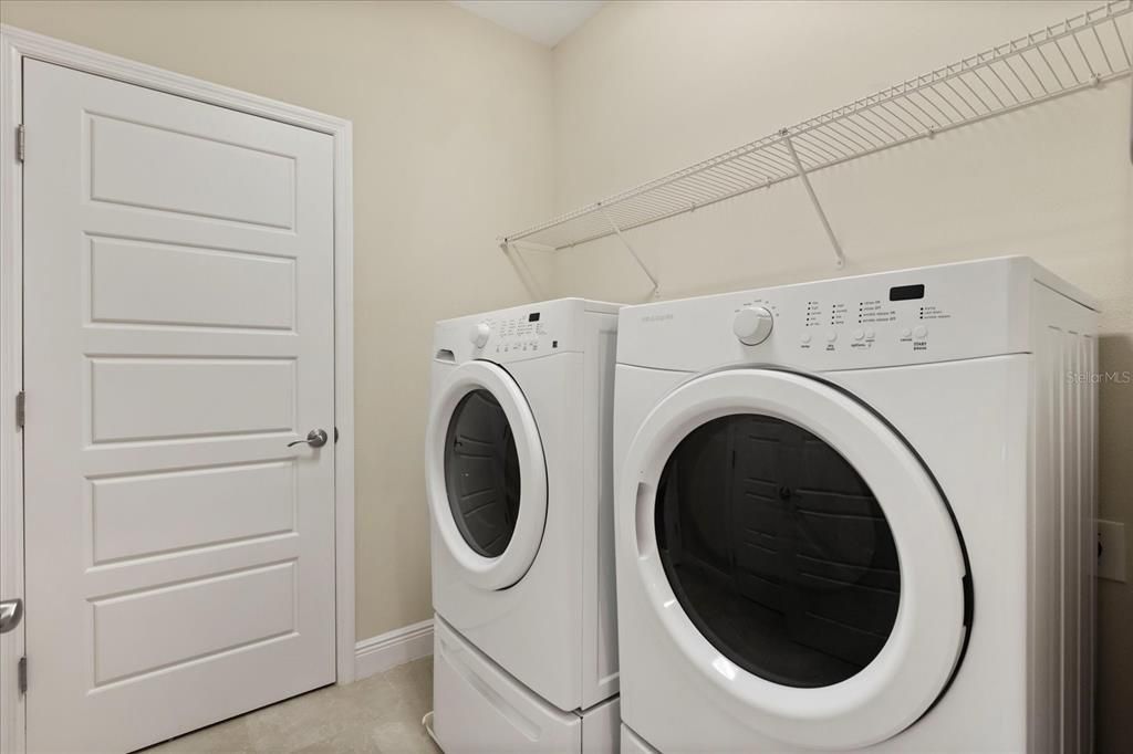 En Venta: $425,000 (3 camas, 3 baños, 2191 Pies cuadrados)