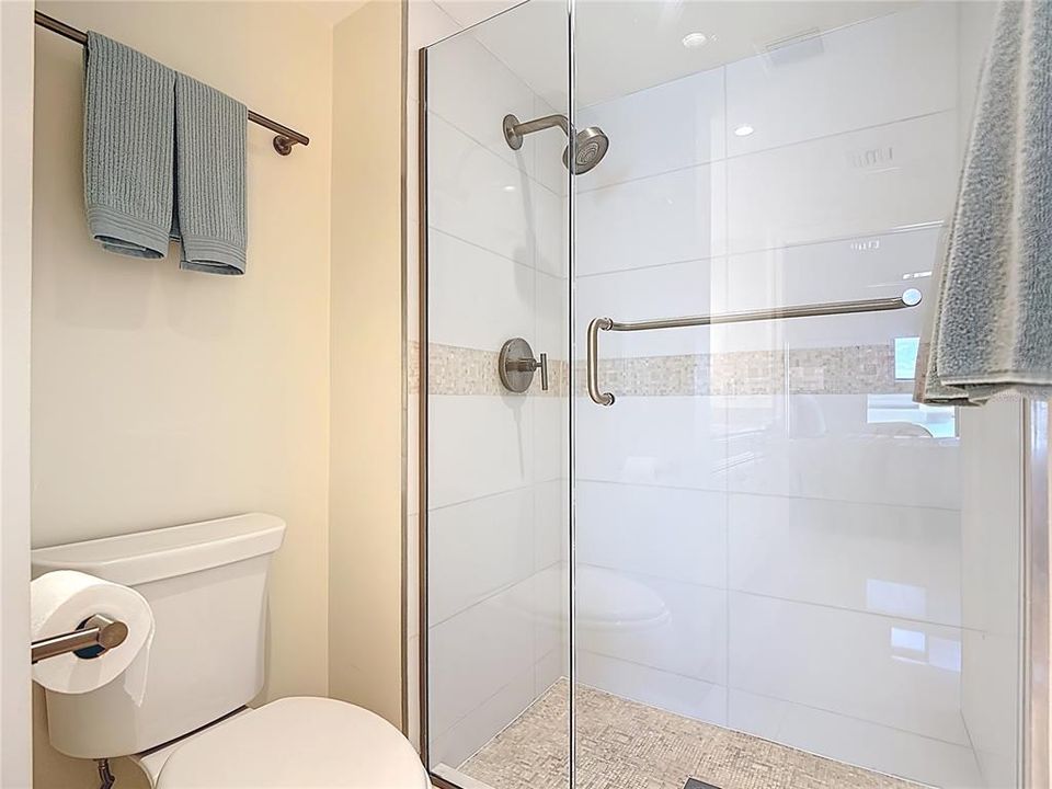 For Sale: $1,099,000 (2 beds, 2 baths, 1405 Square Feet)