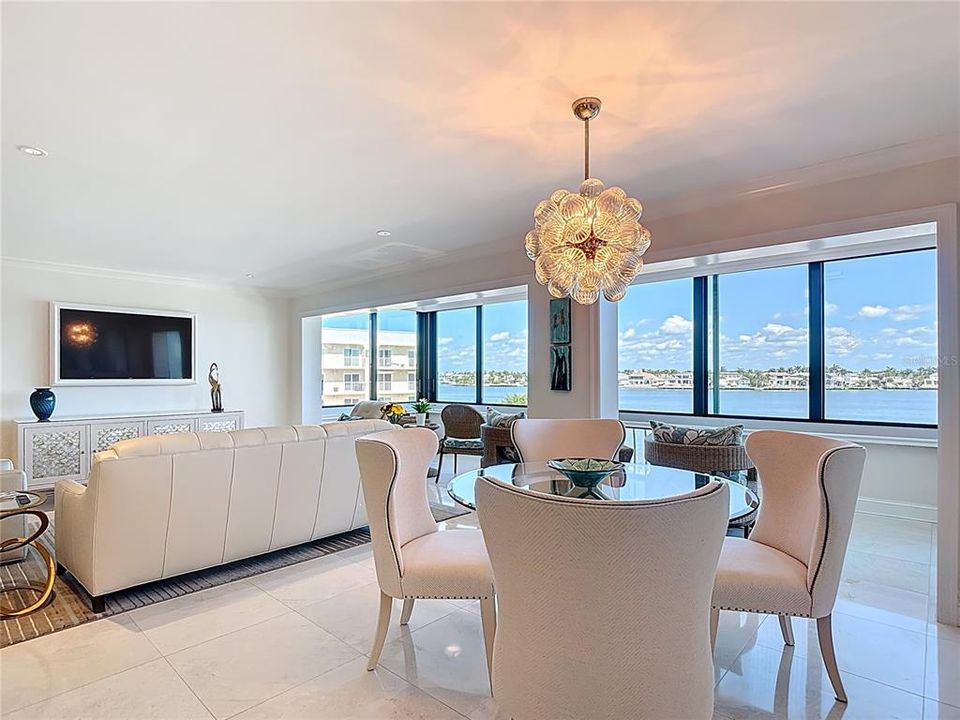 For Sale: $1,099,000 (2 beds, 2 baths, 1405 Square Feet)