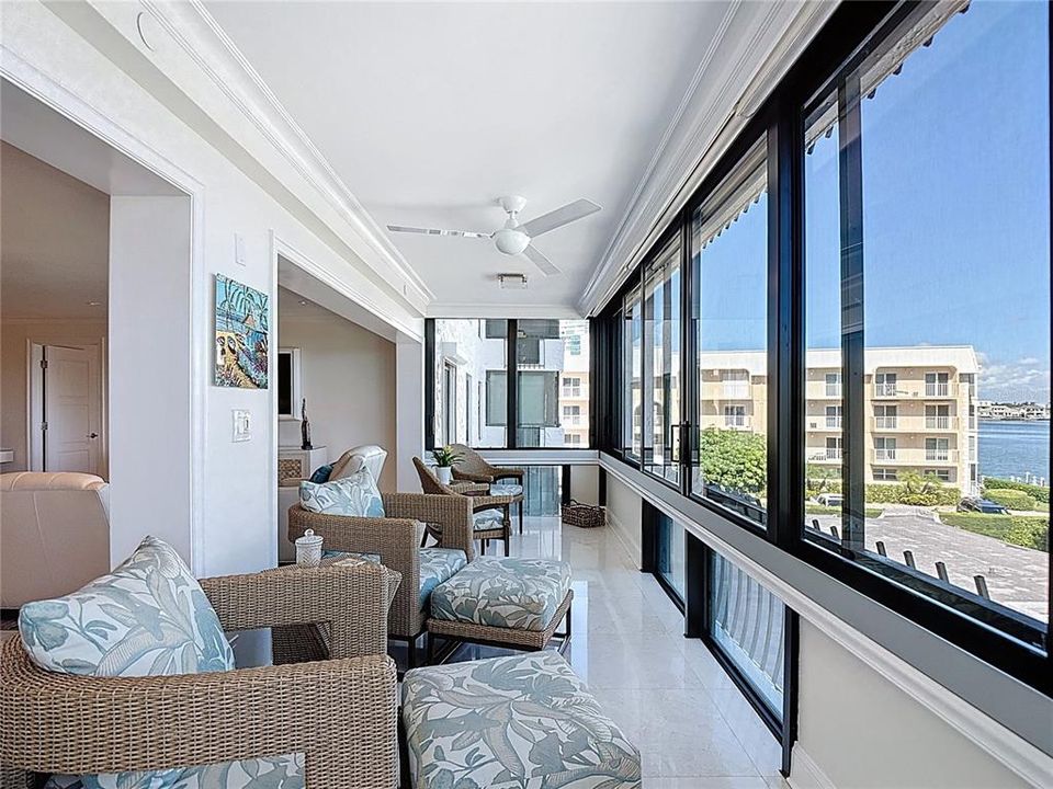 For Sale: $1,099,000 (2 beds, 2 baths, 1405 Square Feet)