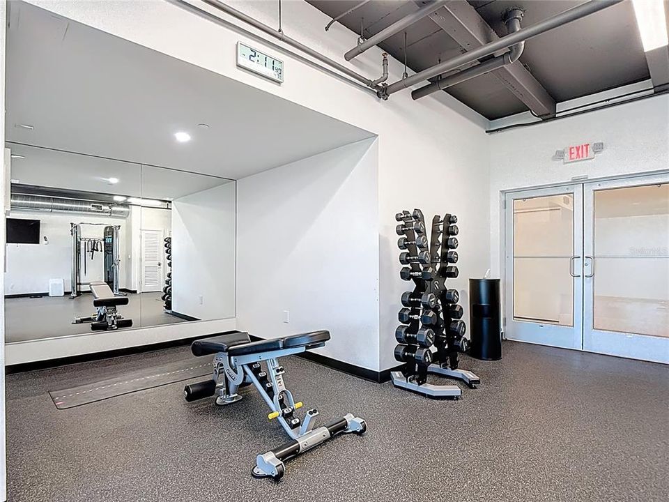 For Sale: $1,099,000 (2 beds, 2 baths, 1405 Square Feet)