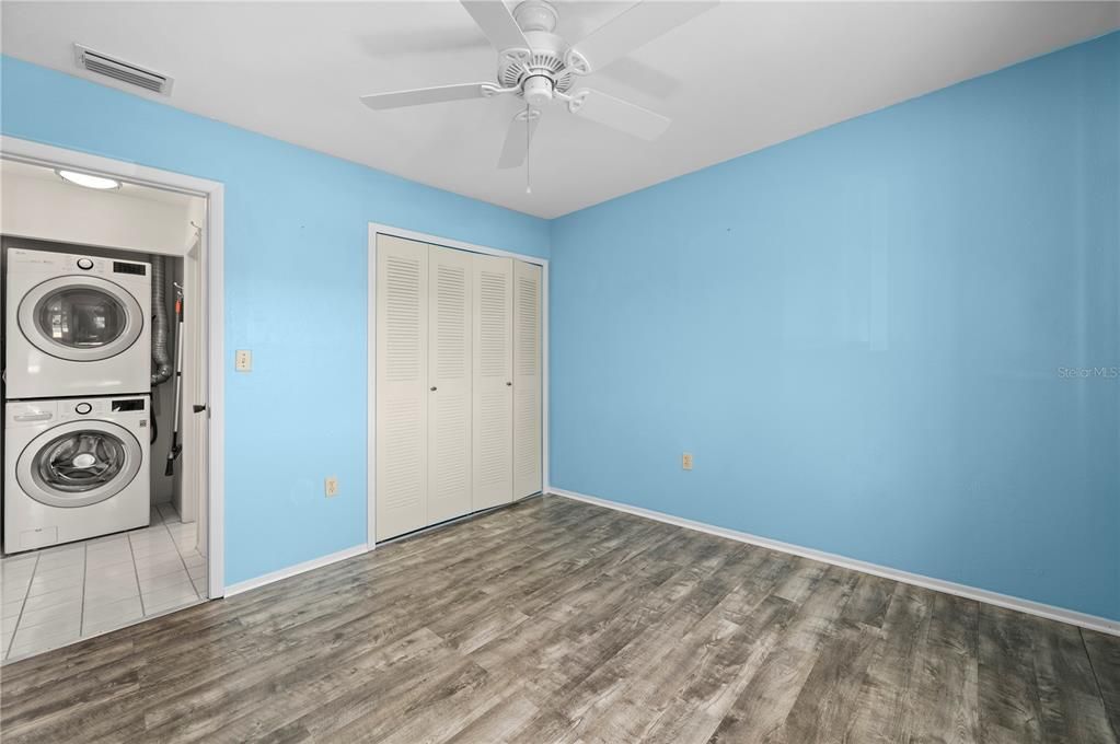 На продажу: $164,000 (2 спален, 2 ванн, 871 Квадратных фут)