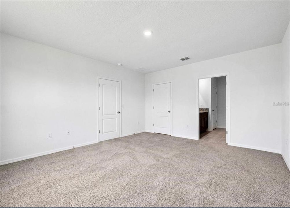 For Rent: $2,200 (3 beds, 2 baths, 1649 Square Feet)