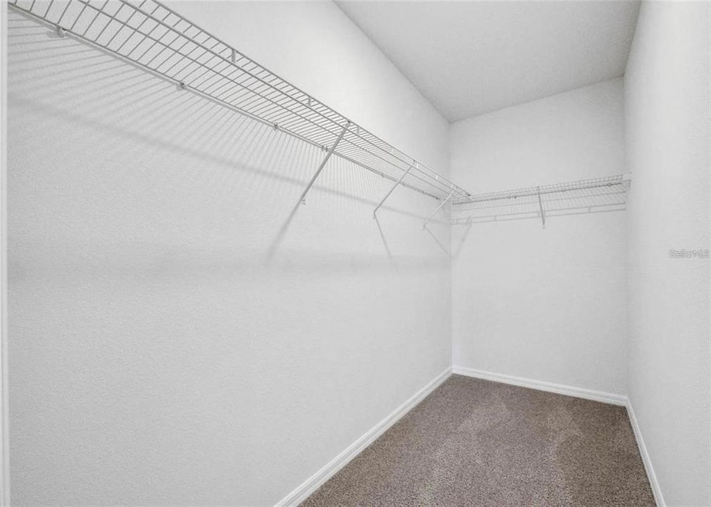 For Rent: $2,200 (3 beds, 2 baths, 1649 Square Feet)