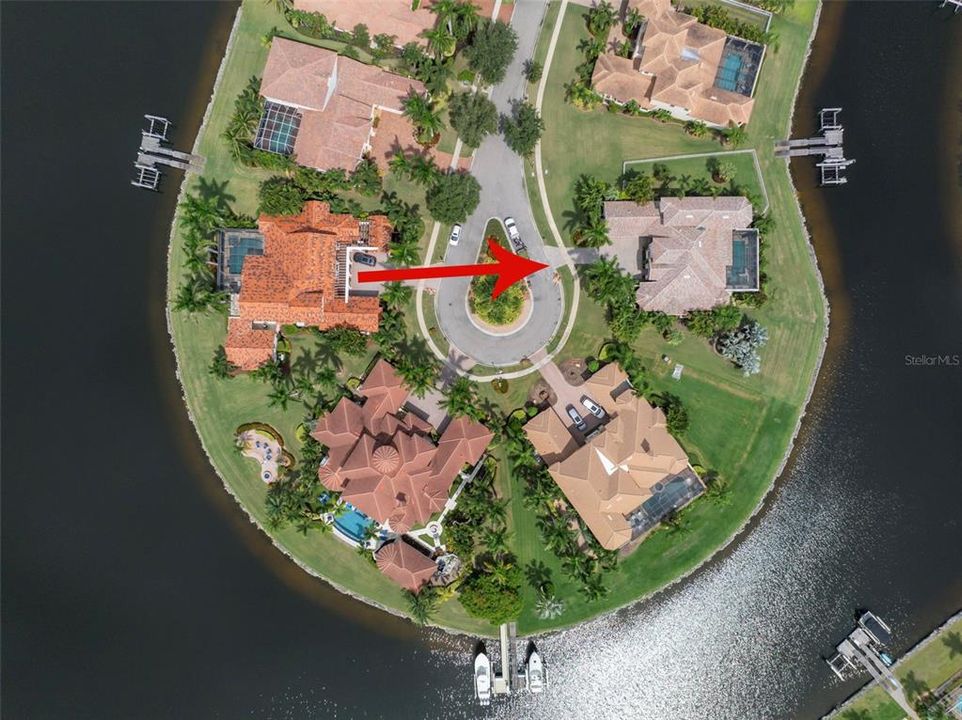 For Sale: $2,180,000 (4 beds, 4 baths, 4095 Square Feet)