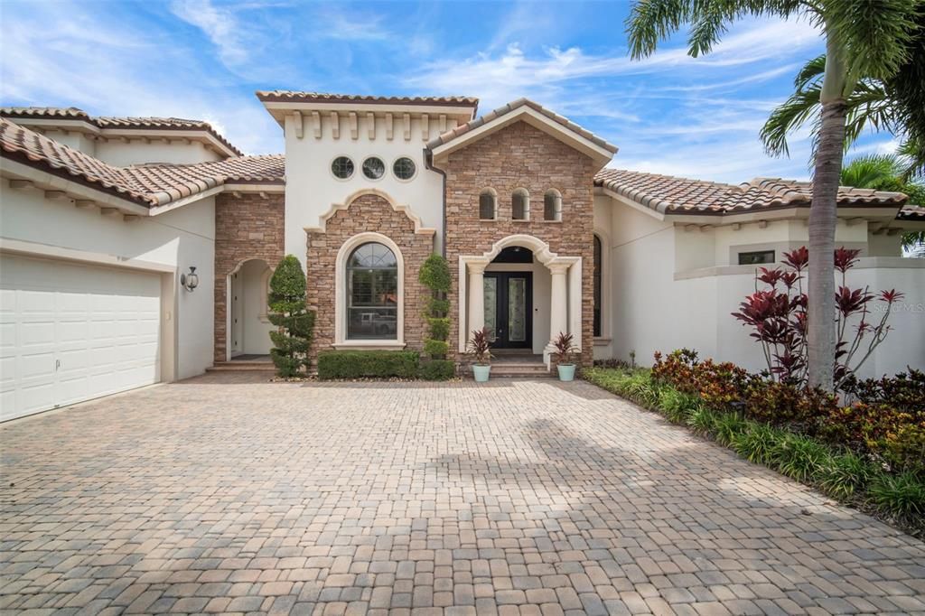 For Sale: $2,180,000 (4 beds, 4 baths, 4095 Square Feet)