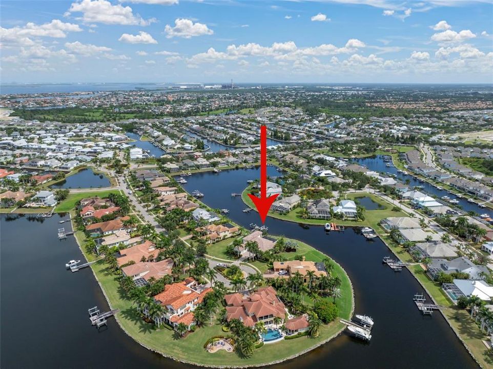 For Sale: $2,180,000 (4 beds, 4 baths, 4095 Square Feet)