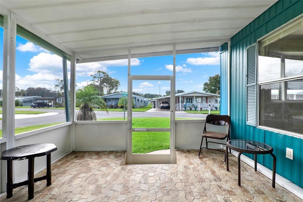 На продажу: $120,000 (2 спален, 1 ванн, 1260 Квадратных фут)