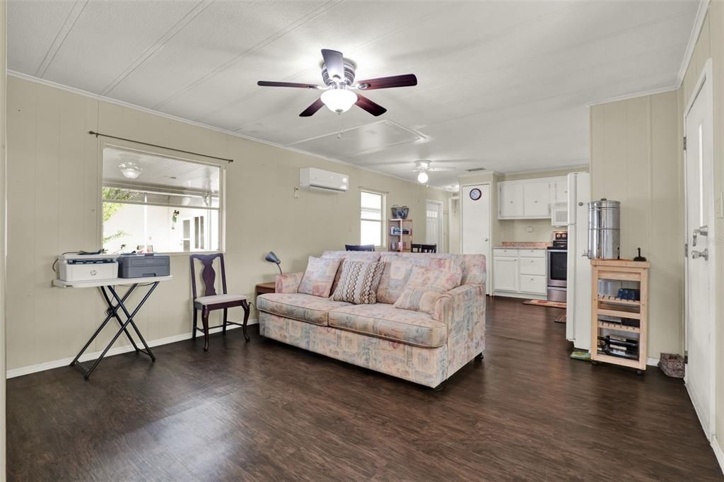 На продажу: $120,000 (2 спален, 1 ванн, 1260 Квадратных фут)