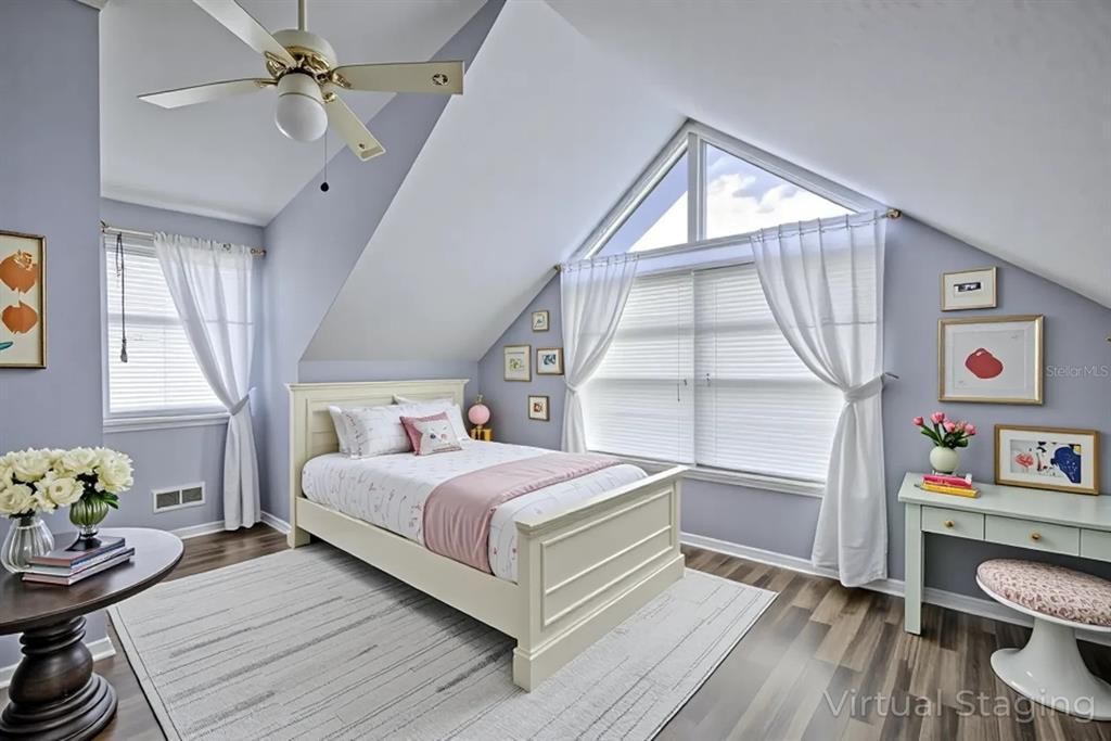 For Sale: $307,000 (4 beds, 2 baths, 1794 Square Feet)