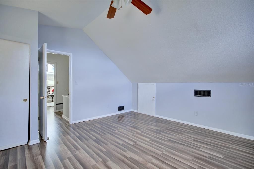 For Sale: $307,000 (4 beds, 2 baths, 1794 Square Feet)