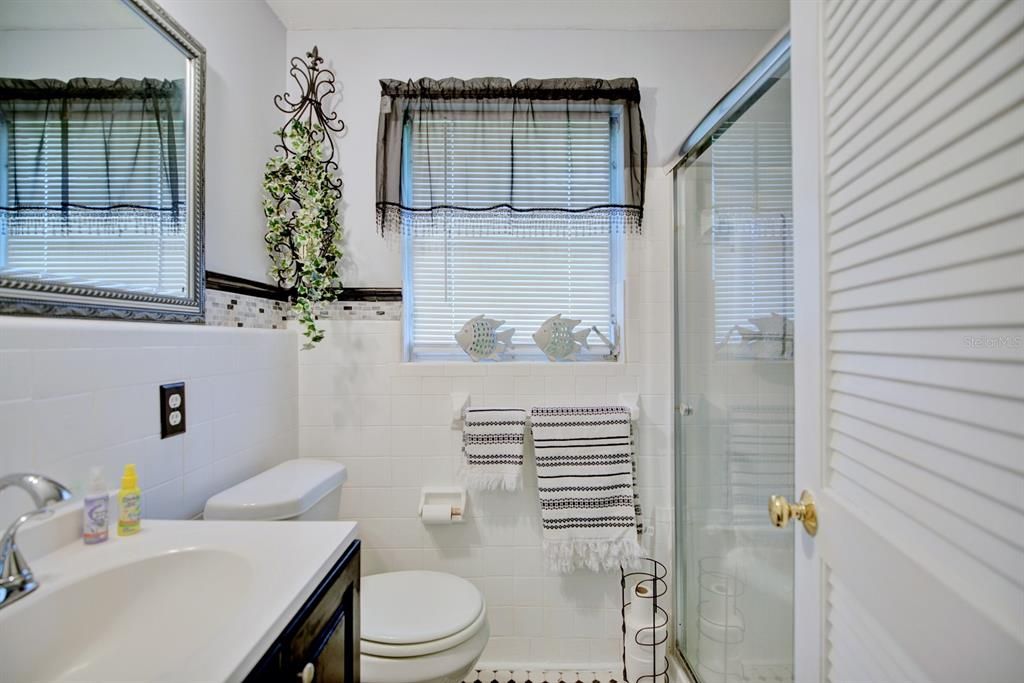 For Sale: $307,000 (4 beds, 2 baths, 1794 Square Feet)