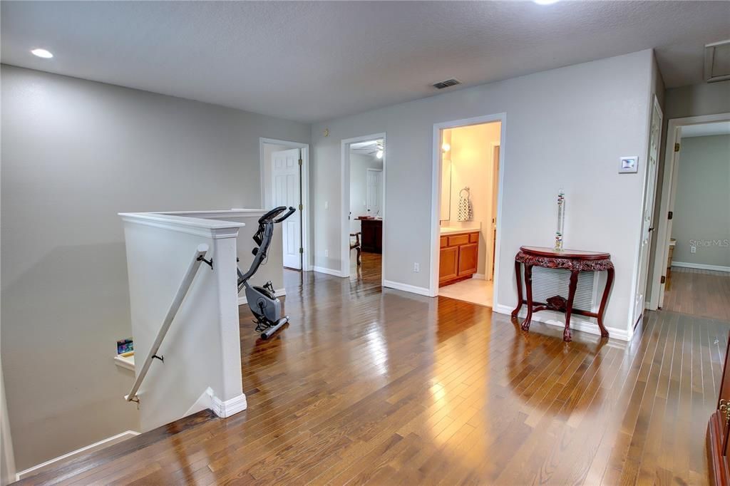 Active With Contract: $885,900 (5 beds, 3 baths, 3517 Square Feet)