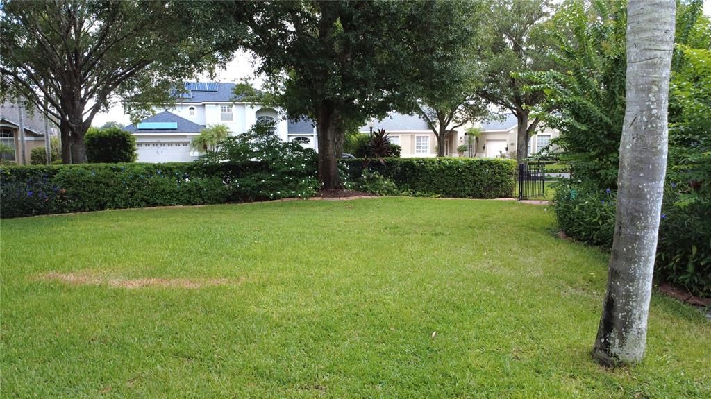 Active With Contract: $885,900 (5 beds, 3 baths, 3517 Square Feet)