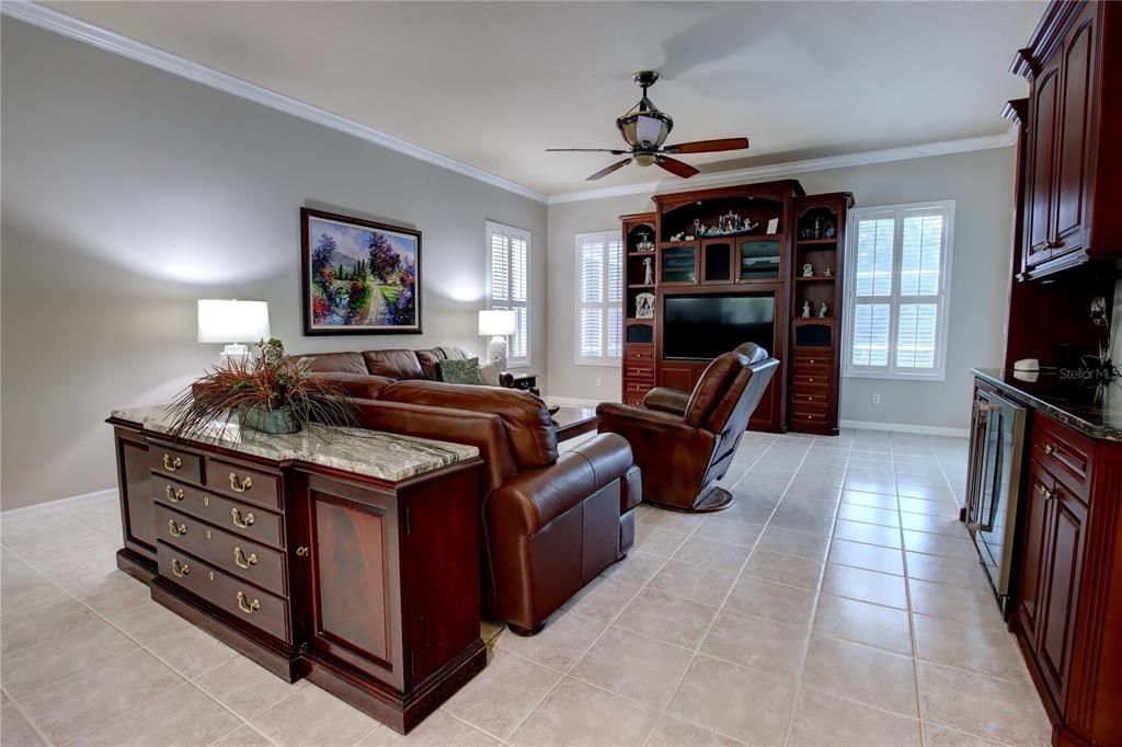 Active With Contract: $885,900 (5 beds, 3 baths, 3517 Square Feet)