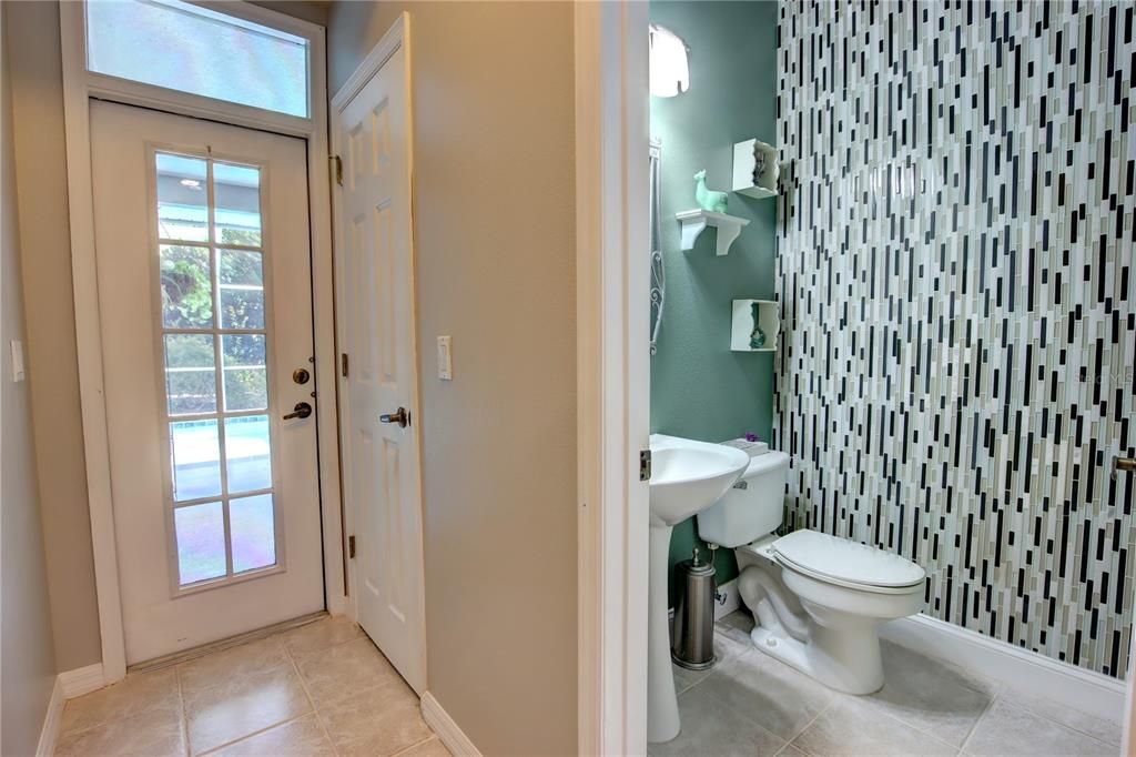 Active With Contract: $885,900 (5 beds, 3 baths, 3517 Square Feet)