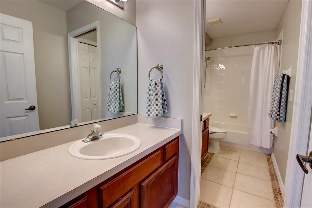 Active With Contract: $885,900 (5 beds, 3 baths, 3517 Square Feet)