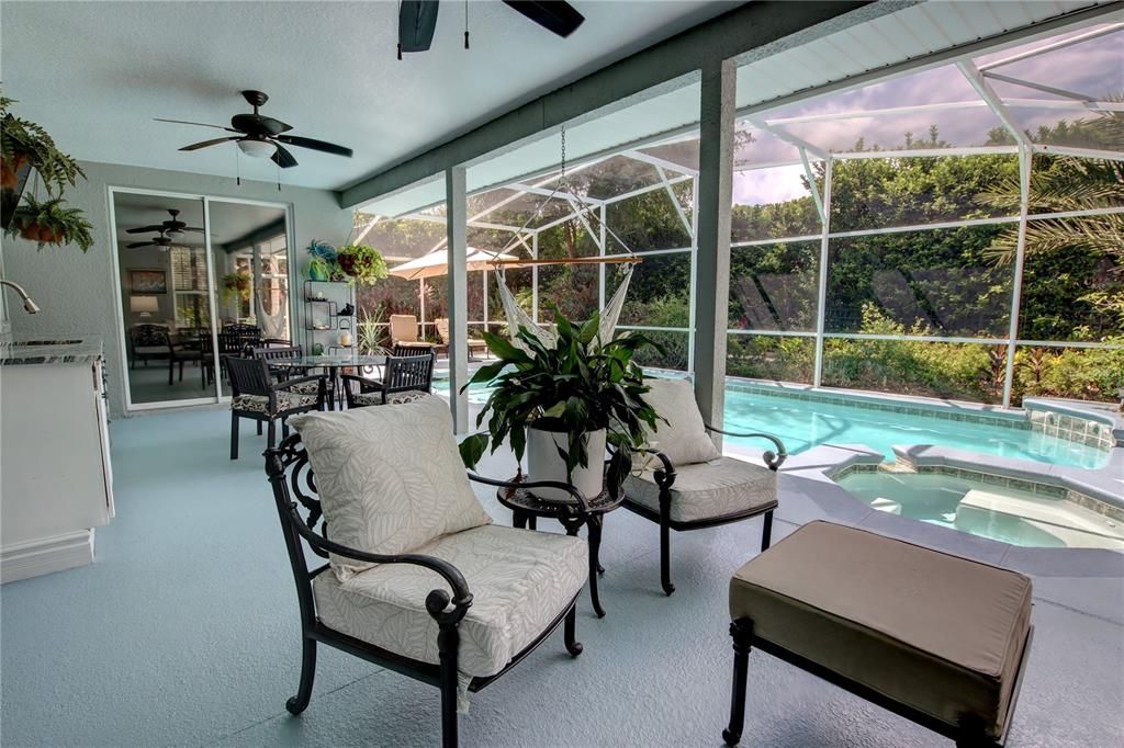 Active With Contract: $885,900 (5 beds, 3 baths, 3517 Square Feet)