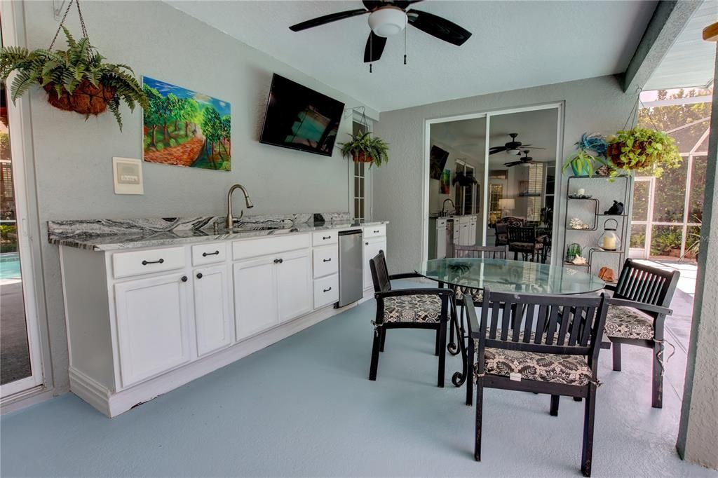 Active With Contract: $885,900 (5 beds, 3 baths, 3517 Square Feet)