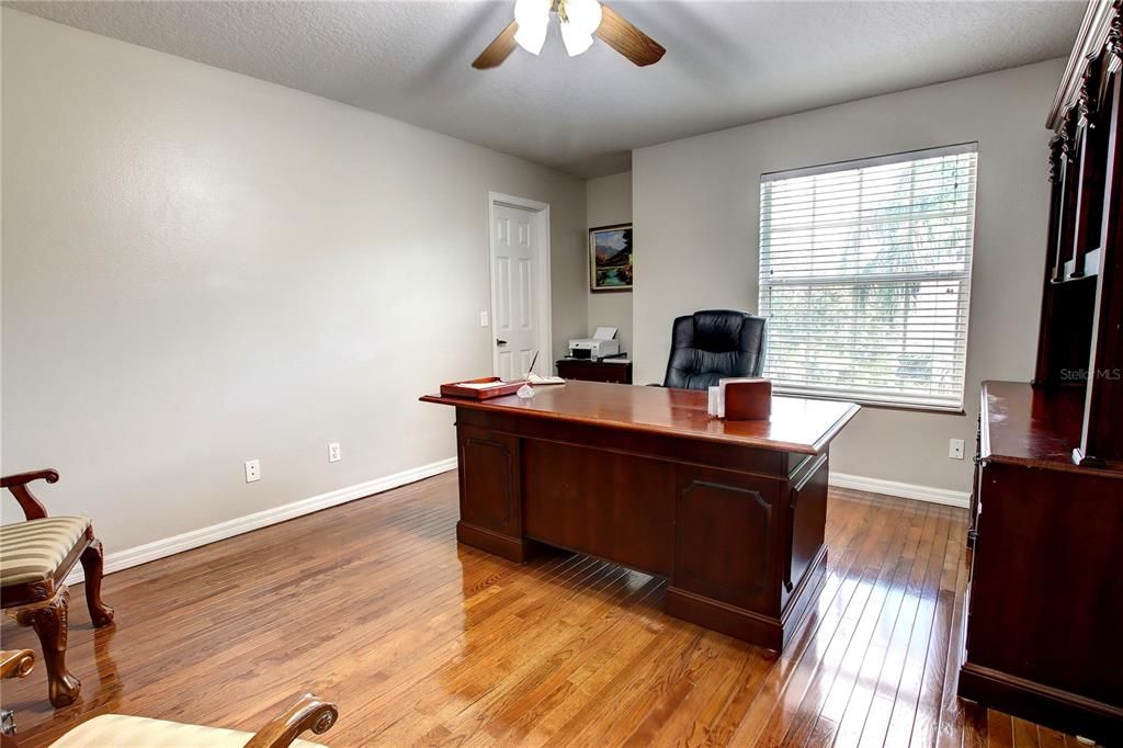 Active With Contract: $885,900 (5 beds, 3 baths, 3517 Square Feet)