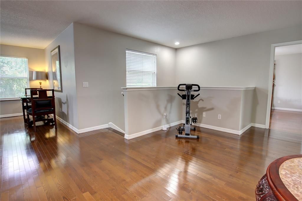 Active With Contract: $885,900 (5 beds, 3 baths, 3517 Square Feet)