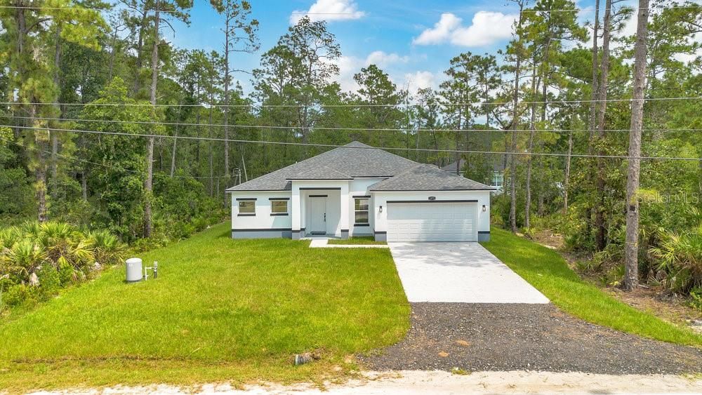 Activo con contrato: $344,000 (3 camas, 2 baños, 1600 Pies cuadrados)