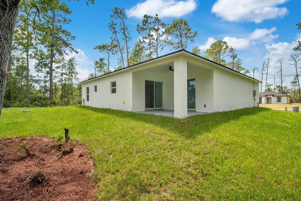 Activo con contrato: $344,000 (3 camas, 2 baños, 1600 Pies cuadrados)