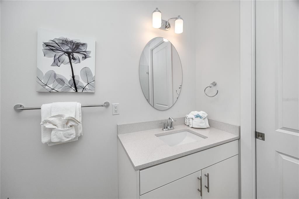 待售: $1,199,000 (3 贝兹, 3 浴室, 2125 平方英尺)