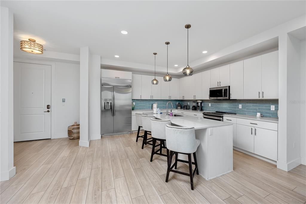 待售: $1,199,000 (3 贝兹, 3 浴室, 2125 平方英尺)