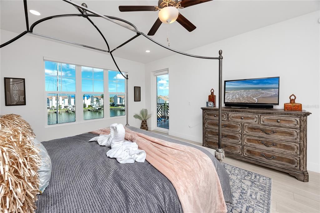 待售: $1,199,000 (3 贝兹, 3 浴室, 2125 平方英尺)