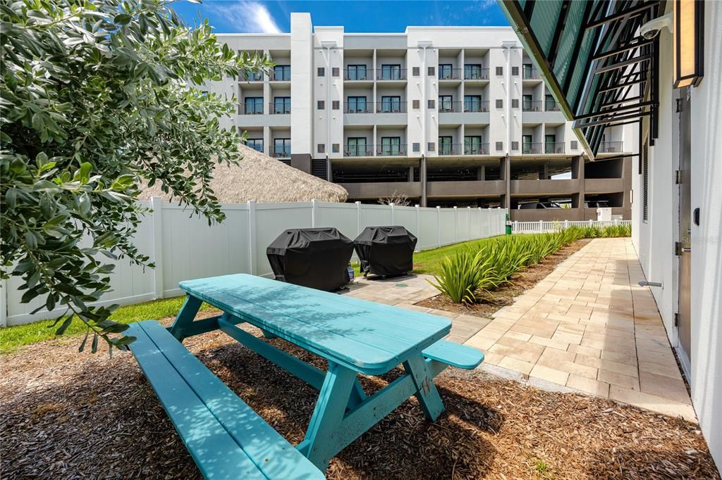 待售: $1,199,000 (3 贝兹, 3 浴室, 2125 平方英尺)