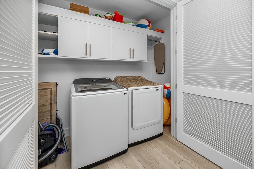 待售: $1,199,000 (3 贝兹, 3 浴室, 2125 平方英尺)