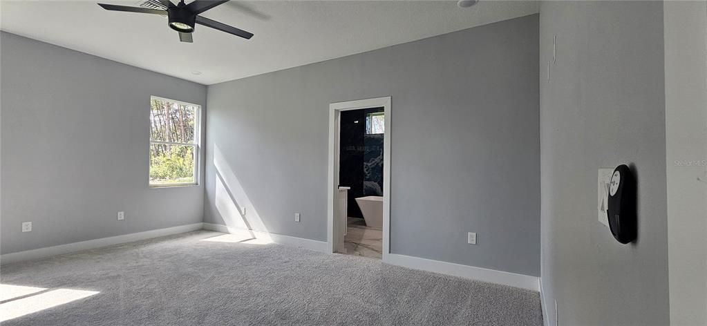 待售: $599,000 (4 贝兹, 2 浴室, 2660 平方英尺)