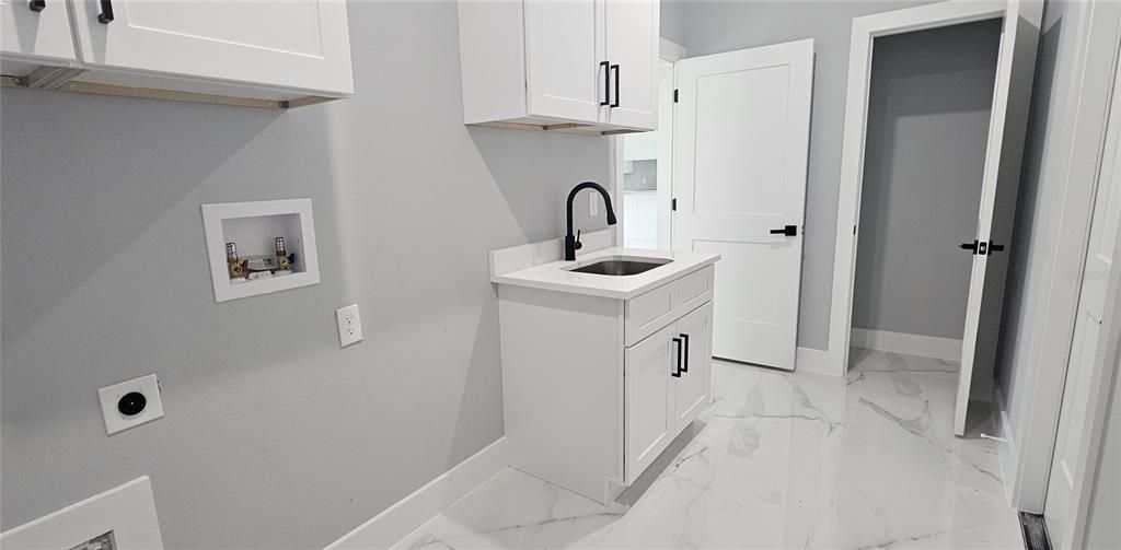 待售: $599,000 (4 贝兹, 2 浴室, 2660 平方英尺)