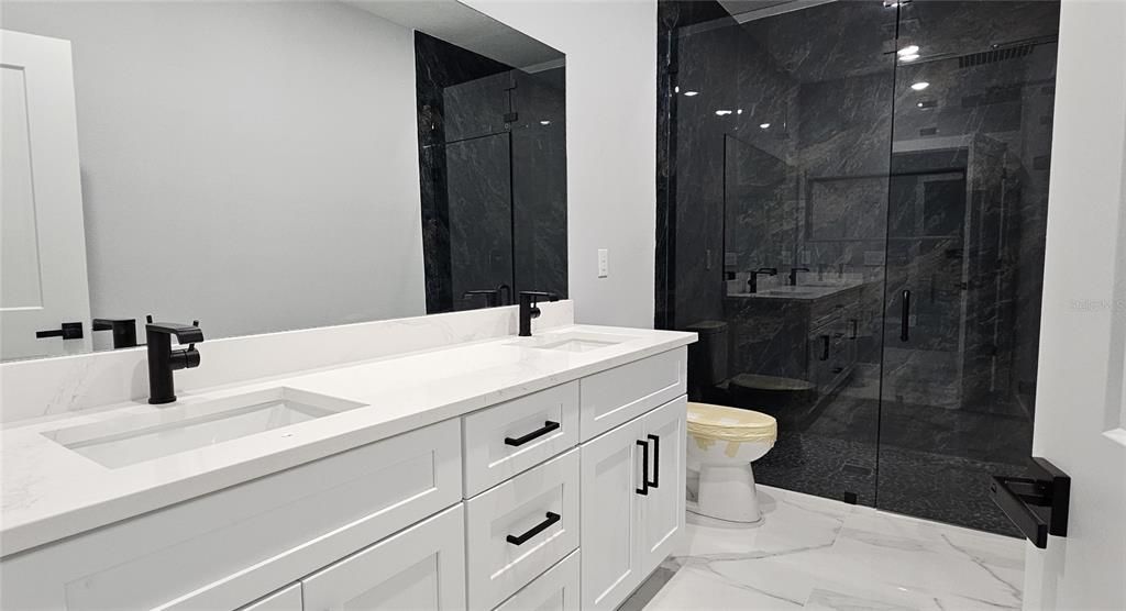 待售: $599,000 (4 贝兹, 2 浴室, 2660 平方英尺)