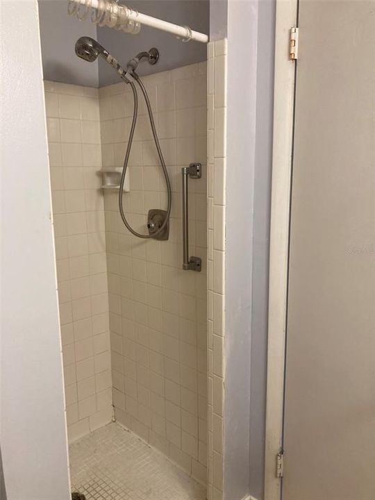 Active With Contract: $89,000 (2 beds, 2 baths, 915 Square Feet)