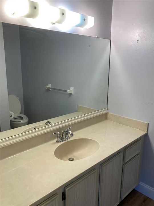 Active With Contract: $89,000 (2 beds, 2 baths, 915 Square Feet)