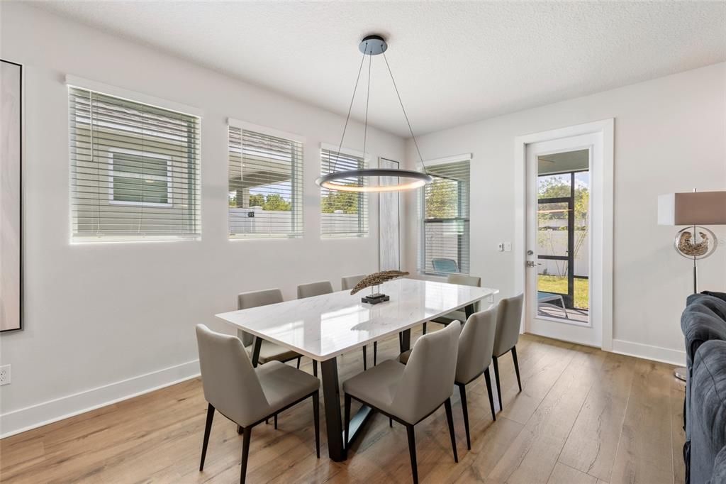 出租: $3,750 (4 贝兹, 2 浴室, 1844 平方英尺)