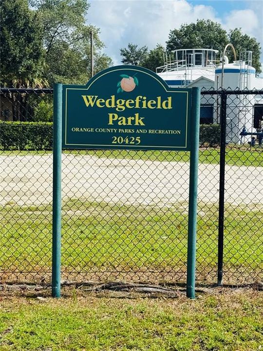 合同活跃: $399,000 (3 贝兹, 2 浴室, 1643 平方英尺)