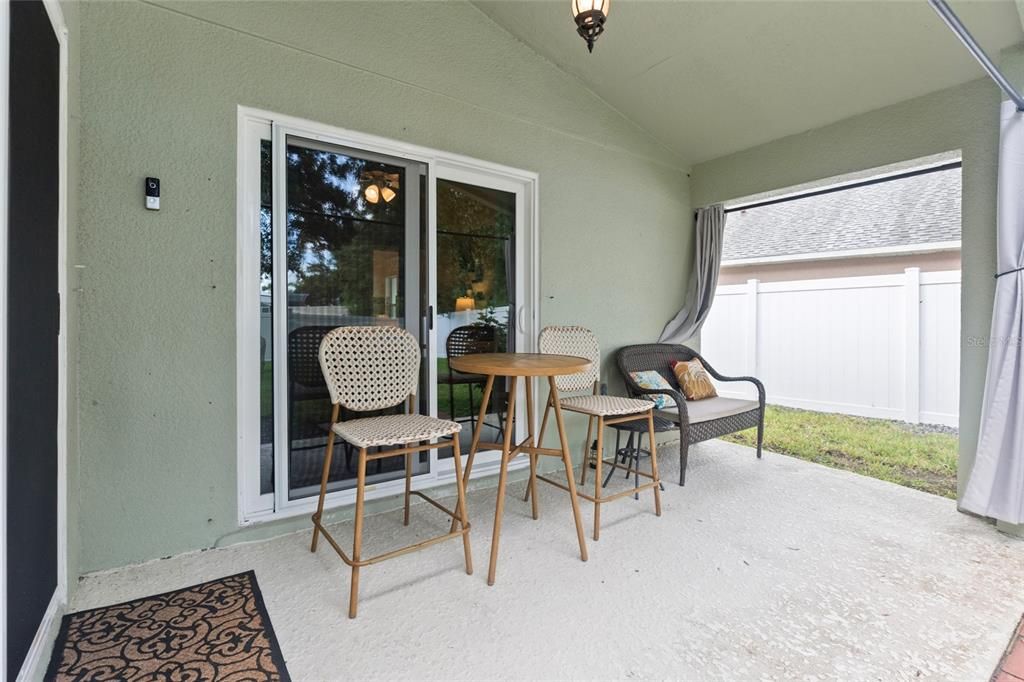 合同活跃: $399,000 (3 贝兹, 2 浴室, 1643 平方英尺)