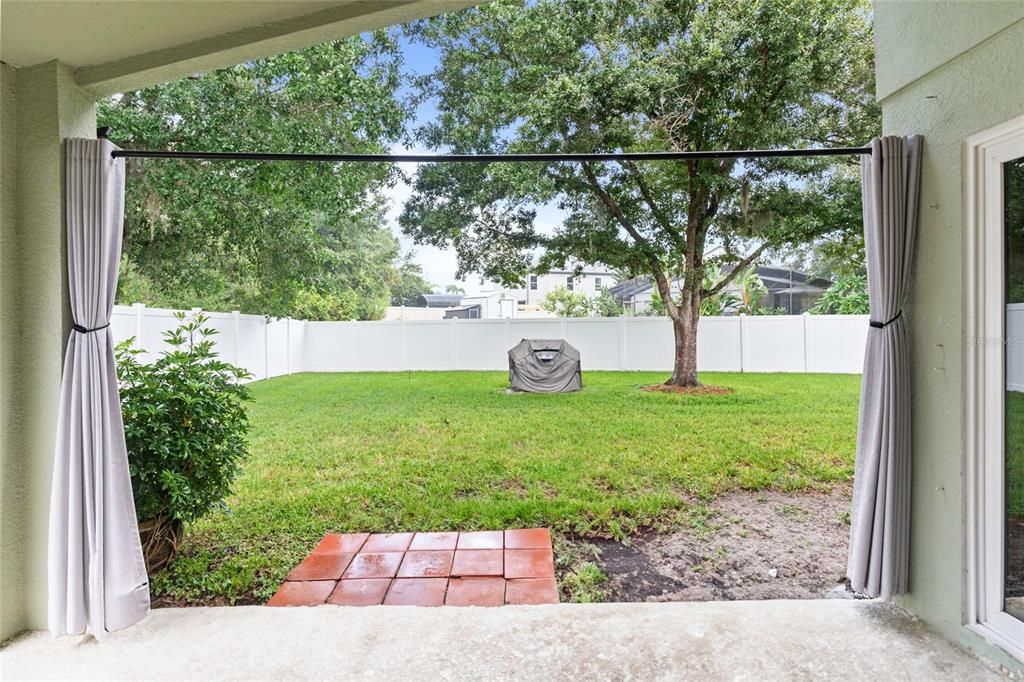 合同活跃: $399,000 (3 贝兹, 2 浴室, 1643 平方英尺)