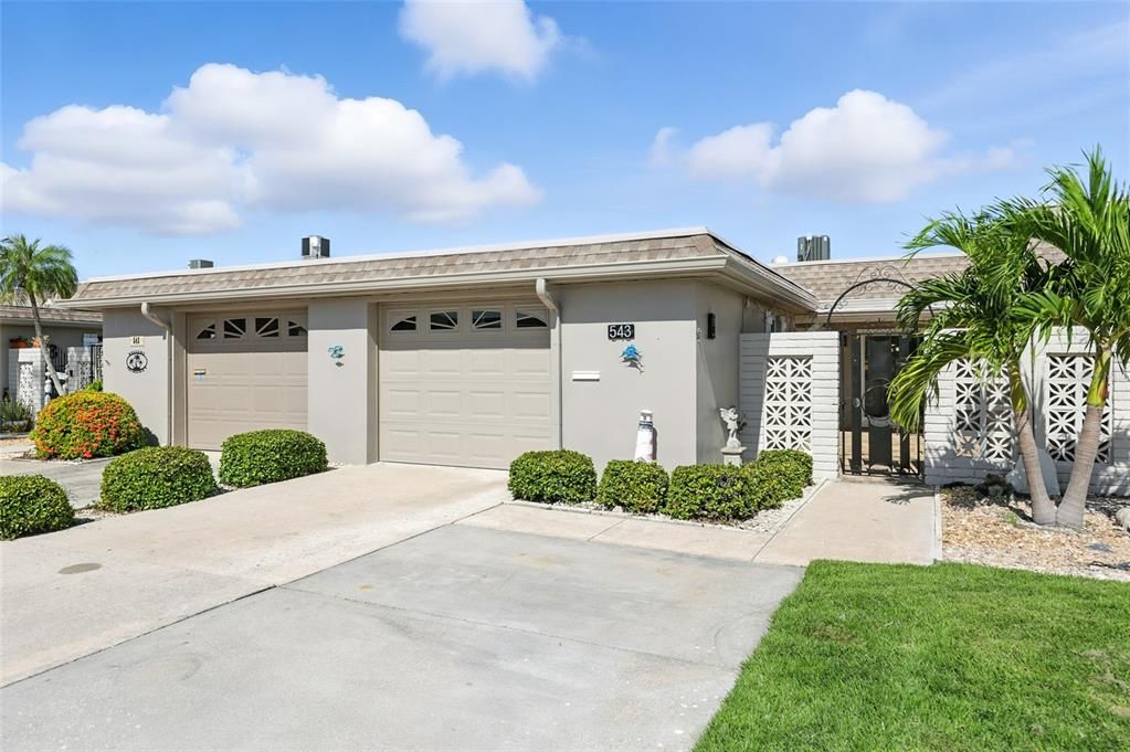 En Venta: $599,900 (2 camas, 2 baños, 1400 Pies cuadrados)