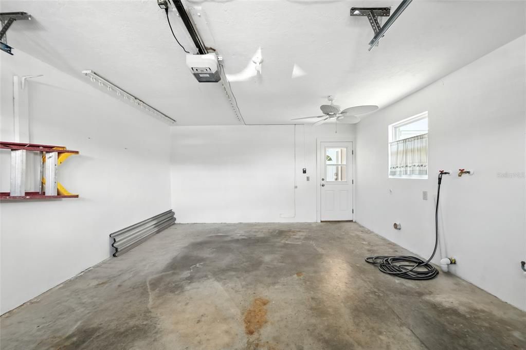 En Venta: $599,900 (2 camas, 2 baños, 1400 Pies cuadrados)