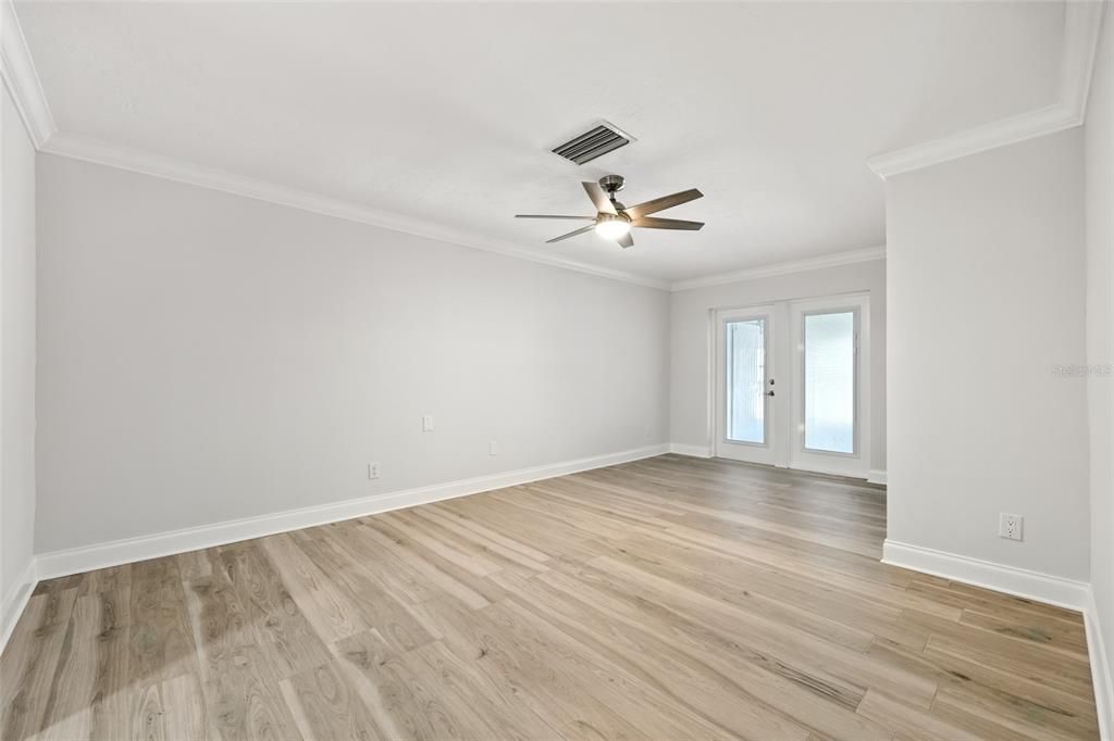 En Venta: $599,900 (2 camas, 2 baños, 1400 Pies cuadrados)