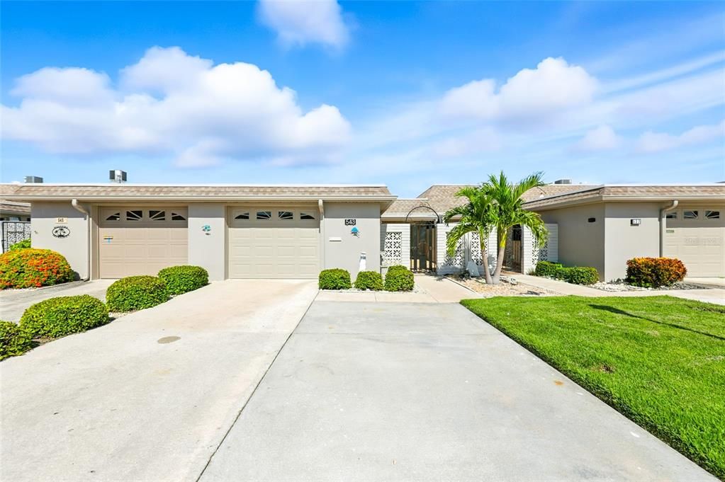 En Venta: $599,900 (2 camas, 2 baños, 1400 Pies cuadrados)