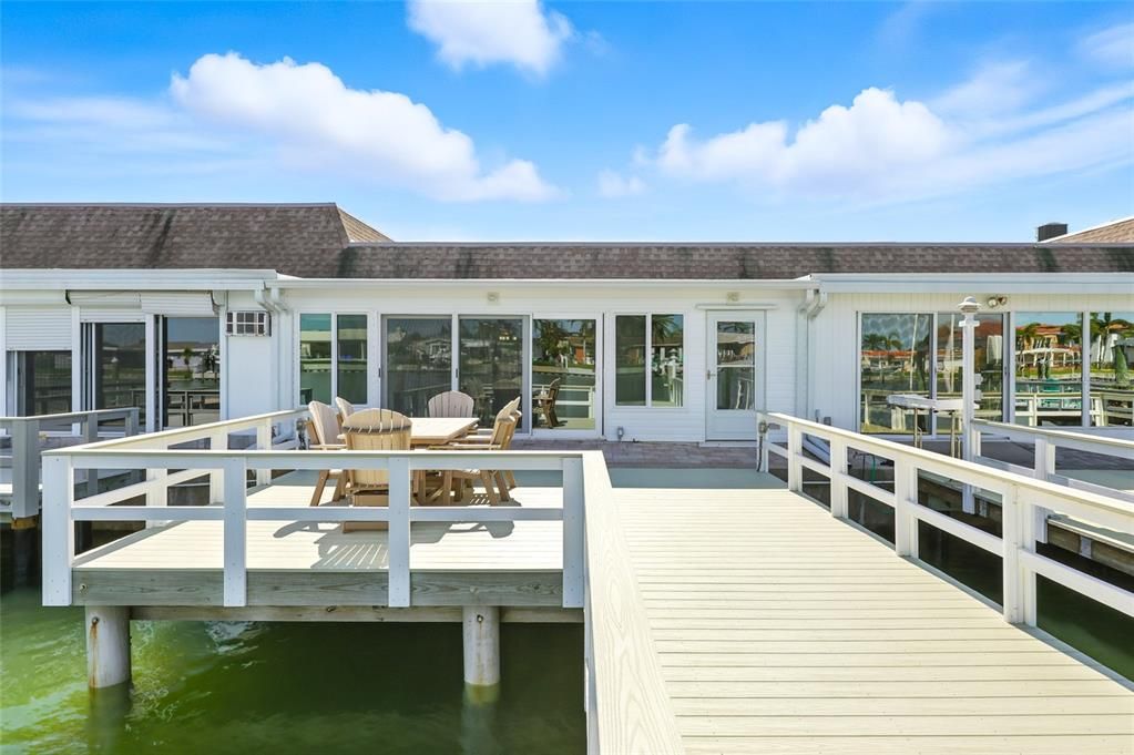 En Venta: $599,900 (2 camas, 2 baños, 1400 Pies cuadrados)