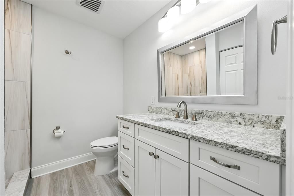 En Venta: $599,900 (2 camas, 2 baños, 1400 Pies cuadrados)