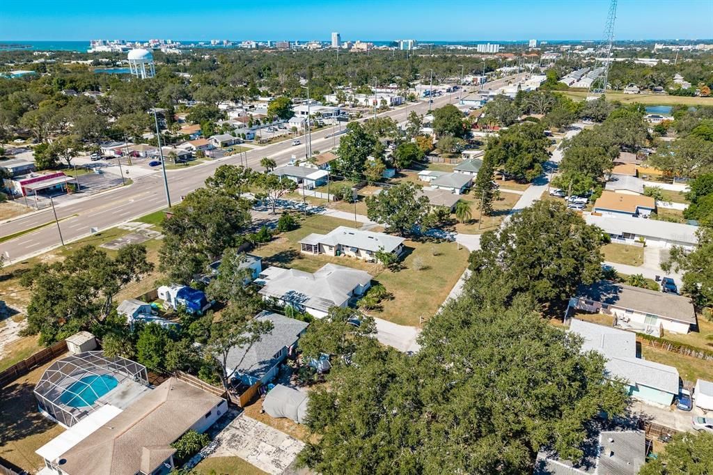 Под контрактом: $275,000 (3 спален, 2 ванн, 1035 Квадратных фут)