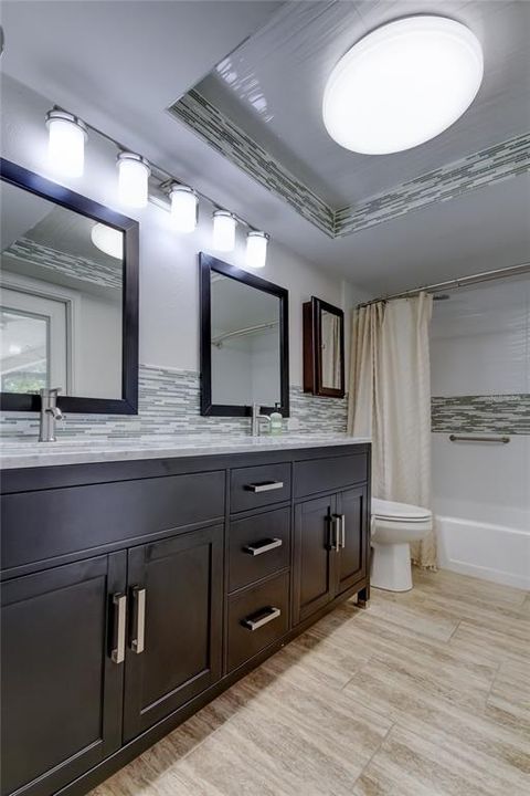 Active With Contract: $915,000 (4 beds, 3 baths, 2447 Square Feet)