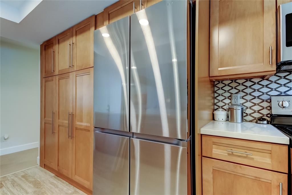 Active With Contract: $915,000 (4 beds, 3 baths, 2447 Square Feet)